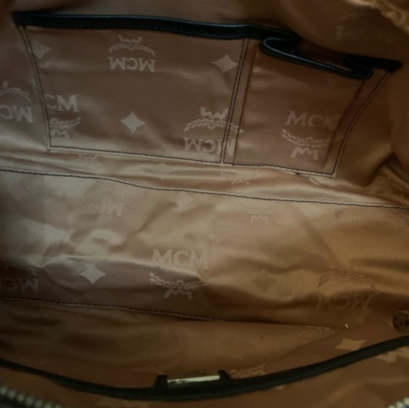 MCM Black Leather Satchel with Silver Accents - Vintage - Picture 7 of 7